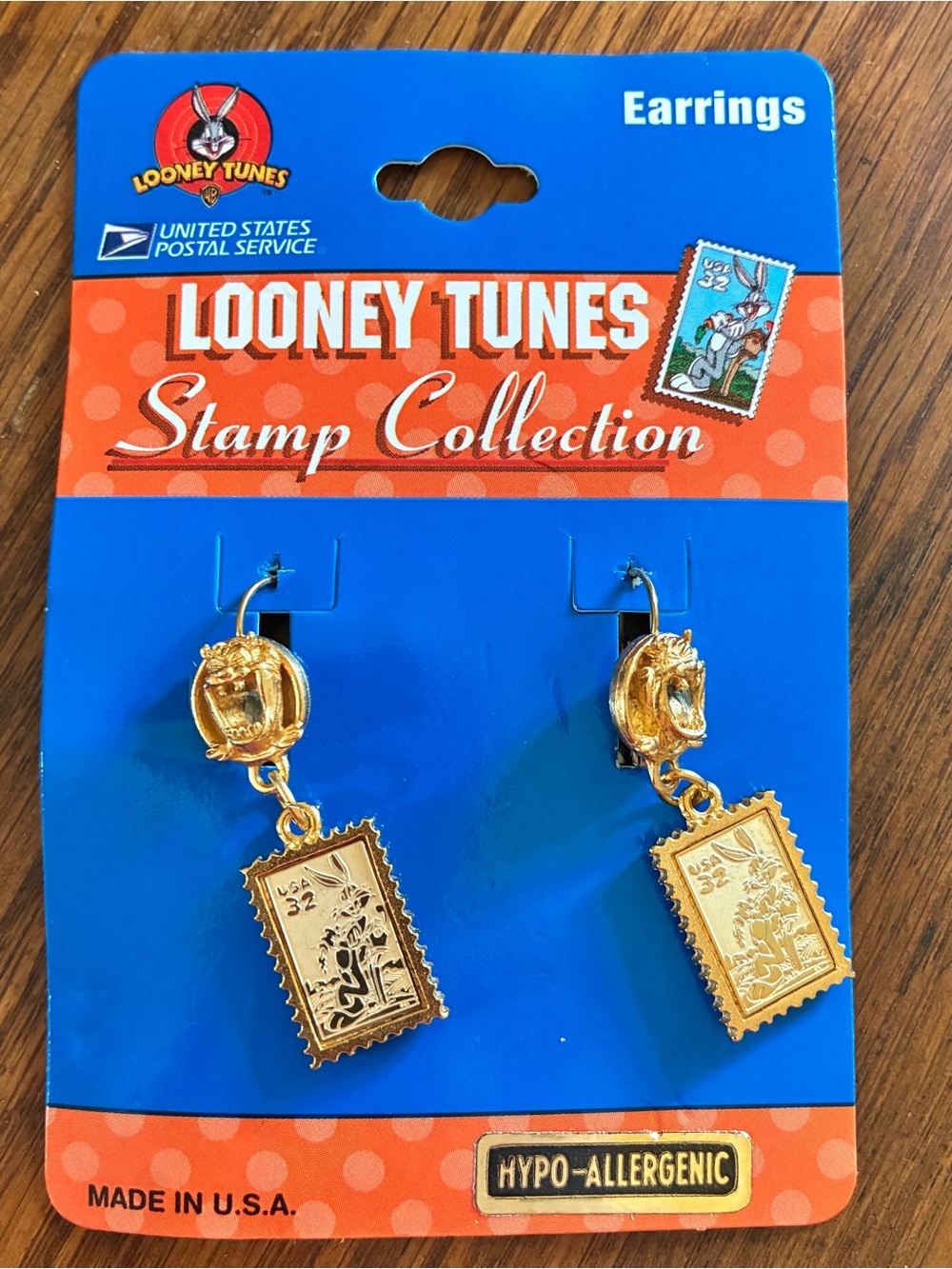 Vintage 1997 Looney Tunes USPS Stamp Collection Gold Tone Dangle Earrings - NIP